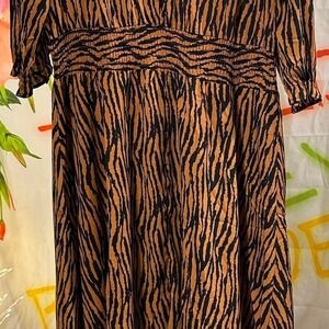 S110 Hayden LA tiger print dress Size XL